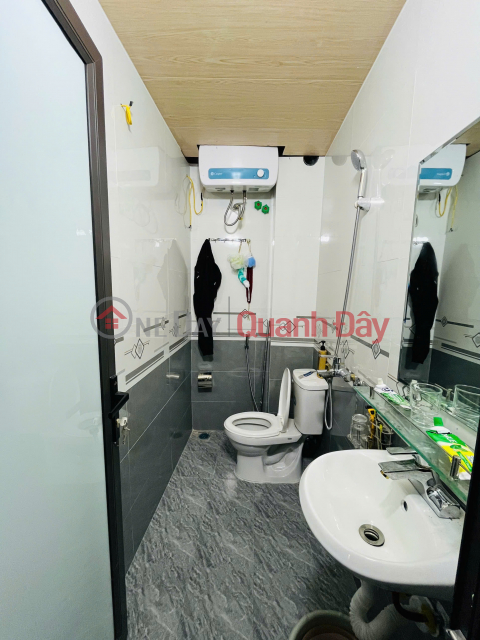 Cho thuê nhà nguyên căn mới koong ngõ 230 Định Công Thương, 33m² x 2 tầng 2PN, 7 triệu _0