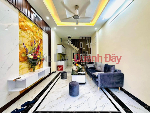 Bán nhà 4 tầng Hoàng Cầu, 51m2, ô tô đỗ cửa, kinh doanh, giá 11.5 tỷ _0