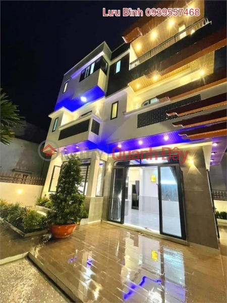 Property Search Vietnam | OneDay | Nhà ở Niêm yết bán Ngộp! Biệt Thự Sân Vườn 240m2, TT HÓC MÔN - 3 tầng tặng nội thất, chỉ 9.1 tỷ