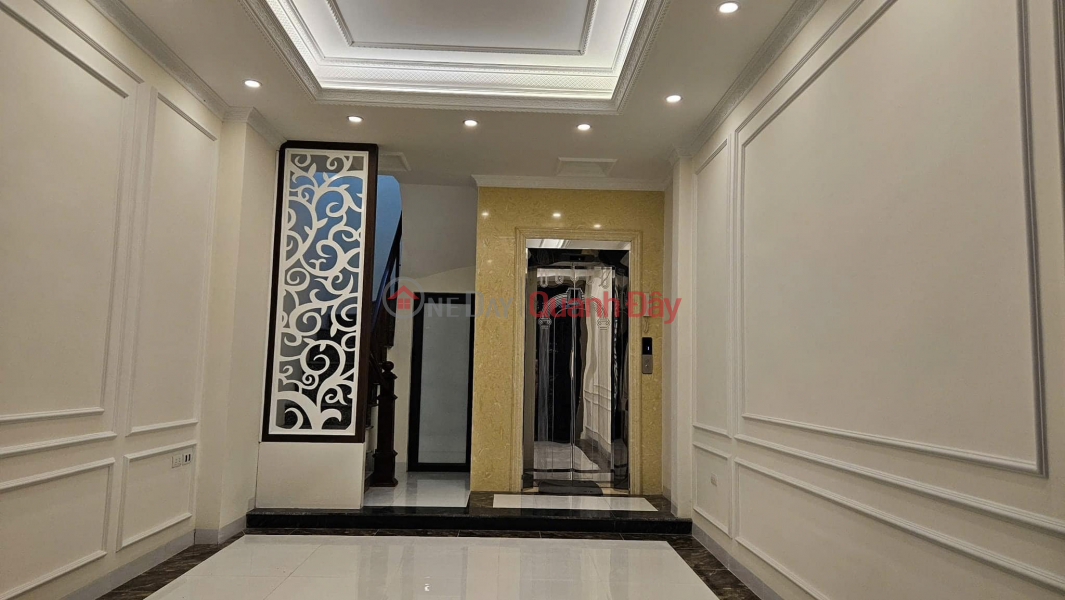 đ 10.3 Billion, House for sale in Huy Du, Nam Tu Liem, 7 floors with elevator, 35m2, 4m frontage