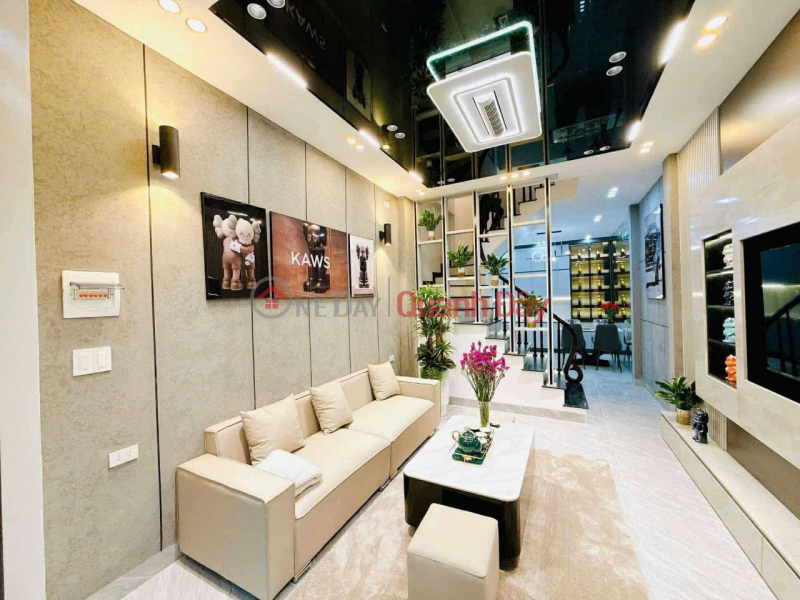 House for sale in Nguyen Thai Hoc alley, Dong Da: 32m2 x 4 floors, 4 bedrooms, registered office, 5.6 billion Sales Listings