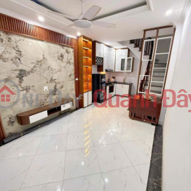 Cho thuê nhà Ngõ Bùi Xương Trạch, 32m² x 5 tầng + tum, 4PN, 5 WC, 15 triệu _0