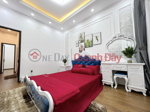 Beautiful 4-storey House on Nguyen Hoang Cau Giay Street, Fully Furnished, Near Major Universities, Price Only 4.4 billion _0