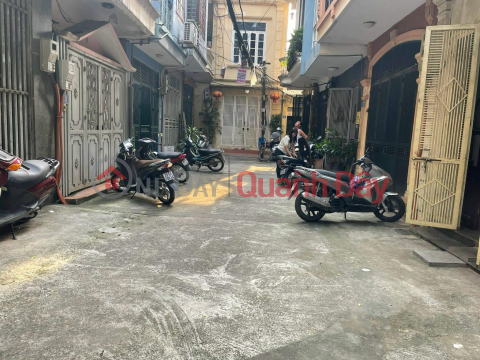 House for sale in the cadre and high intellectual area of Dong Da District, 15m from the car, rare area for sale _0