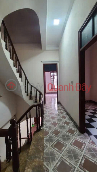 (SOLIDLY BUILT RESIDENTIAL HOUSE FOR SALE - NGUYEN VAN CU - LONG BIEN - CORNER LOT - TWO OPEN SIDES - SHALLOW ALLEY - NEAR STREET - AWAY FROM Vietnam | Sales | đ 13.1 Billion