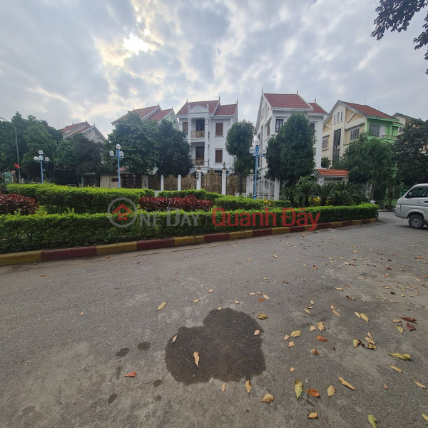 Property Search Vietnam | OneDay | Residential | Sales Listings Developing business in the South, so selling a 203m2 villa in the center of Gia Lam, Hanoi. 2x billion.