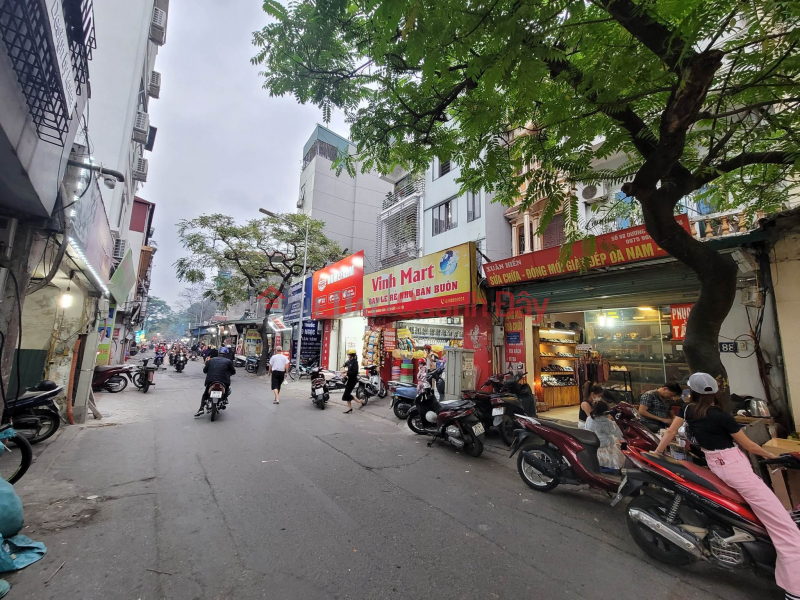 BÁN căn nhà CHÍNH nhà. 98/110m, 3 tầng, phố Nguyễn Khánh Toàn hoạt động sầm uất | Việt Nam Bán | đ 18,9 tỷ