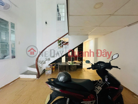 ► Near Phan Thanh main road, alleyway access, 41m2, clean mezzanine, 2 bedrooms, 3.35 billion VND _0