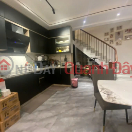 QUAN THANH, BA DINH, 44m2 x 5 FLOORS, 30M FROM THE CAR TO PARKING DAY AND NIGHT, SUPER VIP LOCATION, EXTREMELY RARE, HOUSE FOR SALE 11.5 BILLION _0