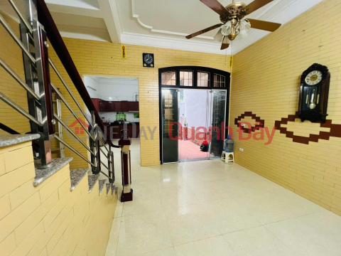 Cho thuê nhà ngõ 188 Khương Đình, 5 tầng x 58m2, 6 ngủ, 16 Triệu KD onl, VP, ở hộ gđ, 25m ô tô _0