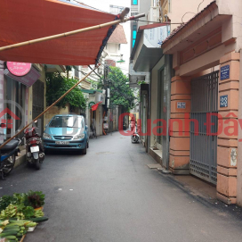 OWNER REDUCES PRICE TO 15 BILLION.<br \/> NEAR STREET, BUSINESS, CAR PARKING AT DOOR, OPEN FRONT AND BACK, NICE LOCATION. _0