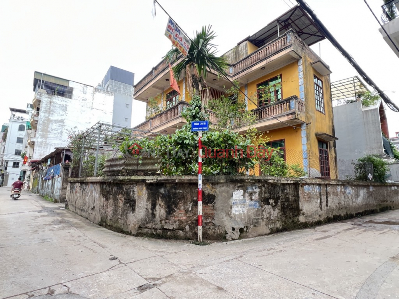 House for sale in Gia Thuong, Ngoc Thuy, near the park 33m x 5 floors, car can park at the door, 7 floors, negotiable. Contact 0936123469 Sales Listings