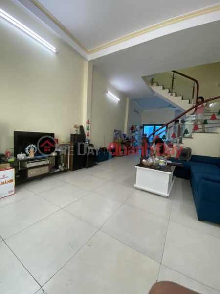 House for sale 57m2 Nghi Tam street, Tay Ho Car park at gate 5 rooms Car phi 10m 6.6 Billion Sales Listings