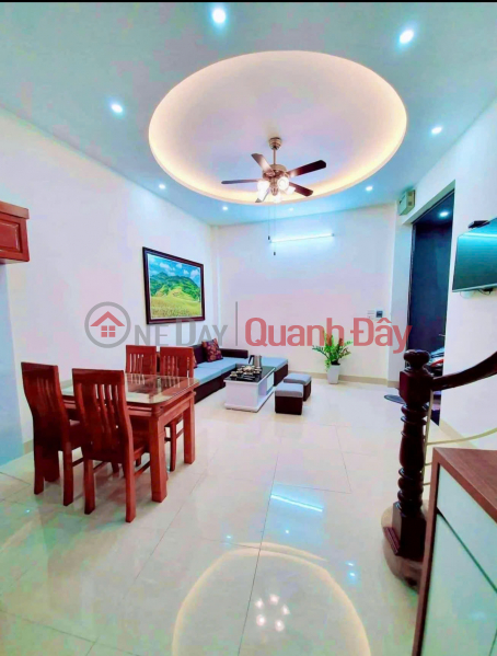 Property Search Vietnam | OneDay | Nhà ở Niêm yết cho thuê, Cho thuê nhà nguyên căn ngõ 609 Vũ Tông Phan, 4.5 tầng x 35m2, 3 ngủ, 11 Triệu