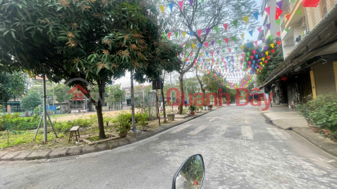 FOR SALE: 80 m2 RESETTLEMENT LAND IN KIEU KY – GIA LAM, PRICE ONLY 100 MILLION VND\/M2, CONTACT 0985865658 _0