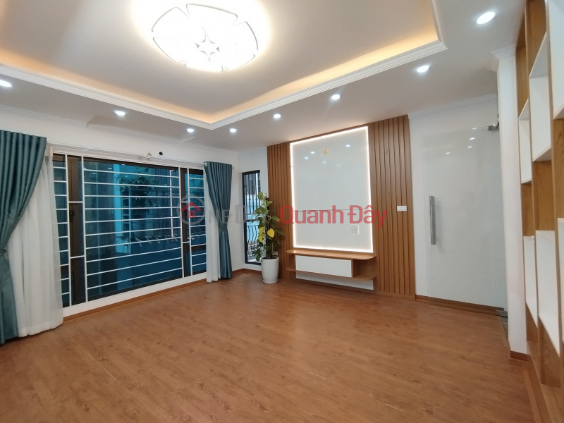 Whole apartment for rent on Hao Nam street 40m, 5T, MT4.2m. Online business, big alley. 21 million . | Vietnam | Rental đ 21 Million/ month