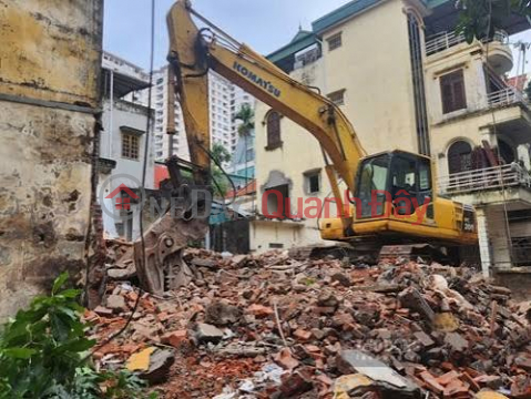 Bán nhà măt ngõ 381 nguyễn khang DT 46m2 xây 5 tầng, mt 5 giá 21,8 tỷ _0