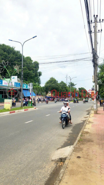 Bán lô đất mặt tiền đường Phạm Văn Đồng, đối diện trường Cấp 2 Nghĩa Chánh Việt Nam Bán đ 5,3 tỷ