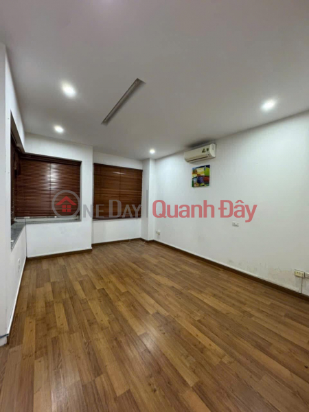 đ 31,8 tỷ | VỊ TRÍ HIẾM-Mặt ngõ Ô tô Phố Linh Lang 79m/5Tầng/ MT 4.4m 31.8 Tỷ, Cách Phố 10m