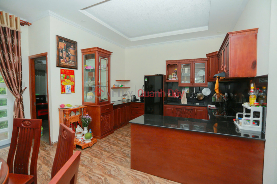 Villa with 8 bedrooms for rent at 45 million VND on Trang Trinh Street, Da Lat, Lam Dong. | Vietnam, Rental, đ 45 Million/ month