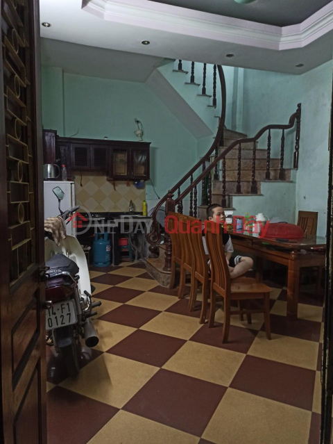 BEAUTIFUL HOUSE - GOOD PRICE - Need to sell quickly a house in a beautiful location in Hai Ba Trung District, Hanoi _0