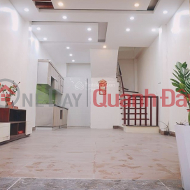 Whole house for rent in Ngoc Thuy, Long Bien 45m2 * 5 floors * car parking _0