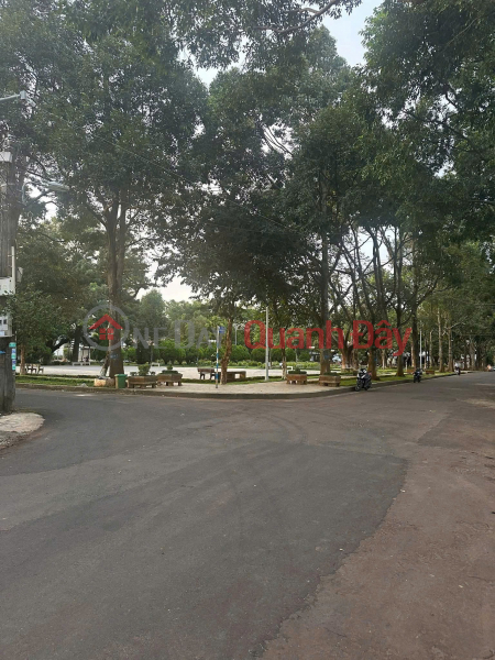 Please Select, Residential, Sales Listings đ 2.75 Billion