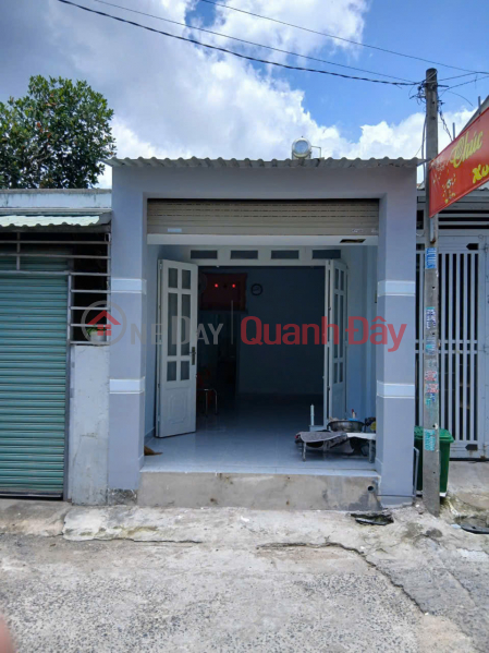 Six houses and land plots for sale at good prices in Binh Chanh - Binh Hung - Phong Phu area, Ho Chi Minh City. Sales Listings