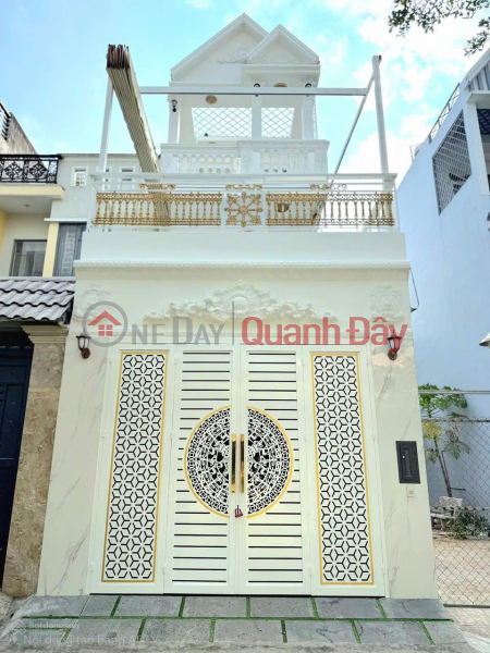 House in a car-accessible alley off Huynh Tan Phat street, with a spacious yard, priced at just over 7 billion VND. Sales Listings