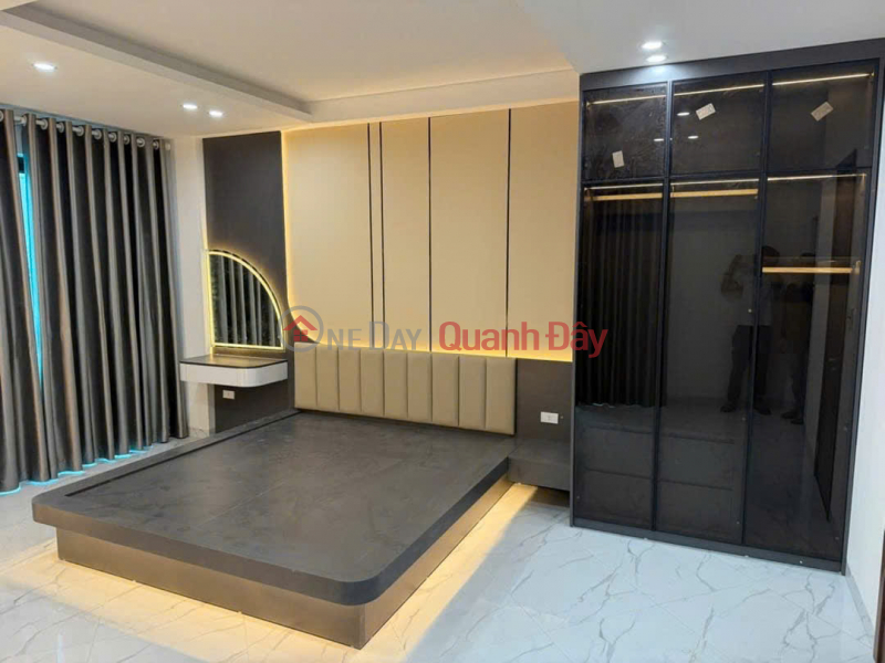 đ 12.7 Billion, EXTREMELY RARE. Beautiful house on To Hieu Street, Ha Dong - Fully furnished - Car access to the door - Right near Cau Den bridge.