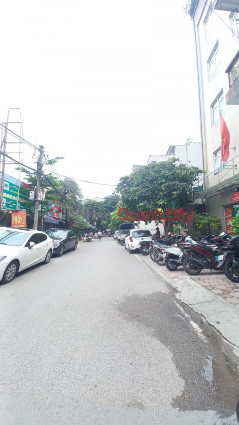 House for sale Luong The Vinh Nam Tu Liem 42m2, 2 bedrooms, Hanoi University CB Subdivision, near the car, just 4 billion, contact 0817606560 _0