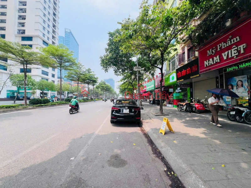 Hơn 200tr m2 - Sở hữu ngay nhà 9 tầng - Lô góc - 3 mặt thoáng - Doanh thu khủng- Vị trí vàng Niêm yết bán