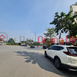 Super prime corner lot for business in Trau Quy, Gia Lam, Hanoi. Area 110.2m2. Road 15m. Contact 0989894845 _0