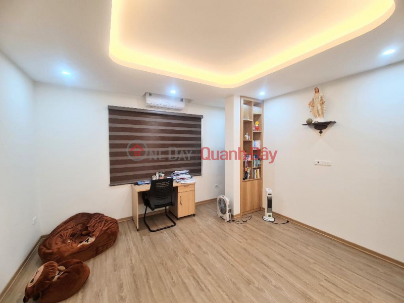 Property Search Vietnam | OneDay | Residential, Sales Listings | BEAUTIFUL HOUSE IN KIM DONG STREET - NEAR THE LAKE - NEAR THE BUS STATION - CAR PARKING GATE - Area 38M2x5T PRICE 4.6 BILLION