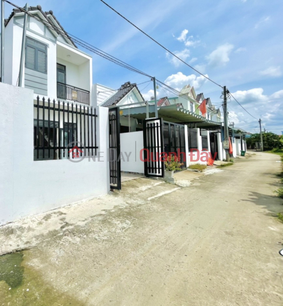 urgently sell house to pay off debt near Tan Trieu fishing wharf intersection, only need 300 million to move in, bank loan support Sales Listings