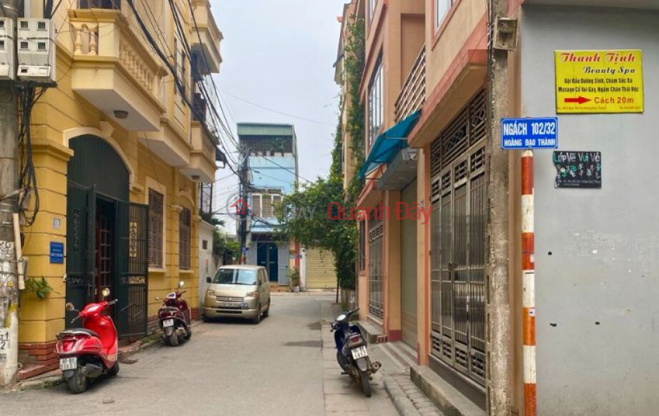 đ 3.3 Billion 1-storey house of 35m2 on beautiful 80m2 land in Hoang Dao Thanh street, Thanh Xuan Hanoi