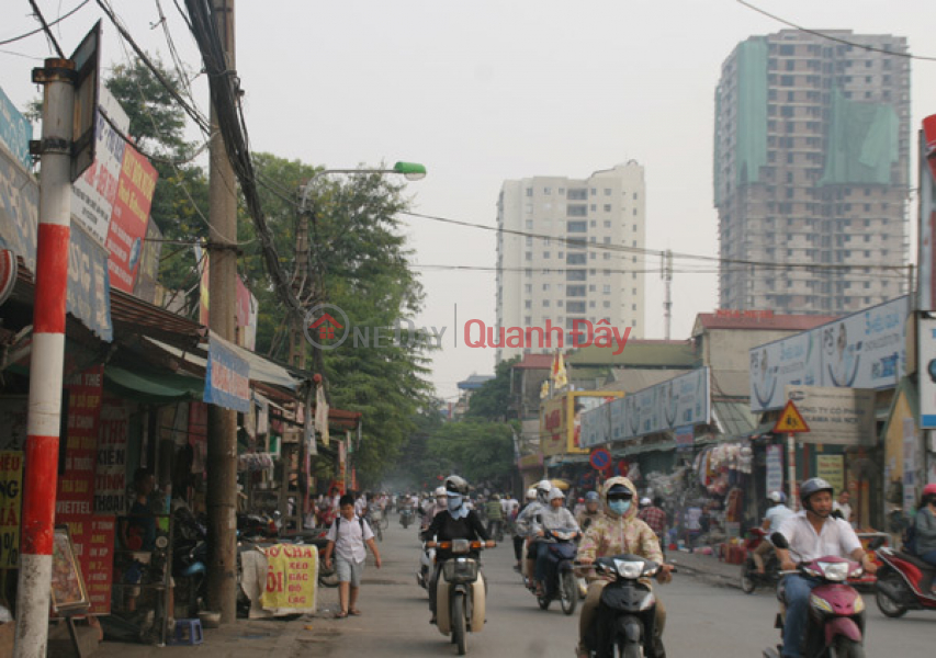 Cheapest in Linh Nam! 38m2 * 3 floors red book owner only 3.95 billion. Sales Listings