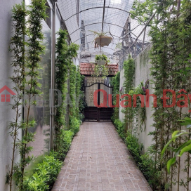 BÁN NHÀ PHỐ HÀO NAM, SÂN VƯỜN GIỮA LÒNG THÀNH PHỐ, DT 80M2 5 TẦNG _0