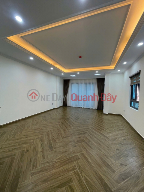 Miss busy business street - corner lot in Ba Dinh district _0
