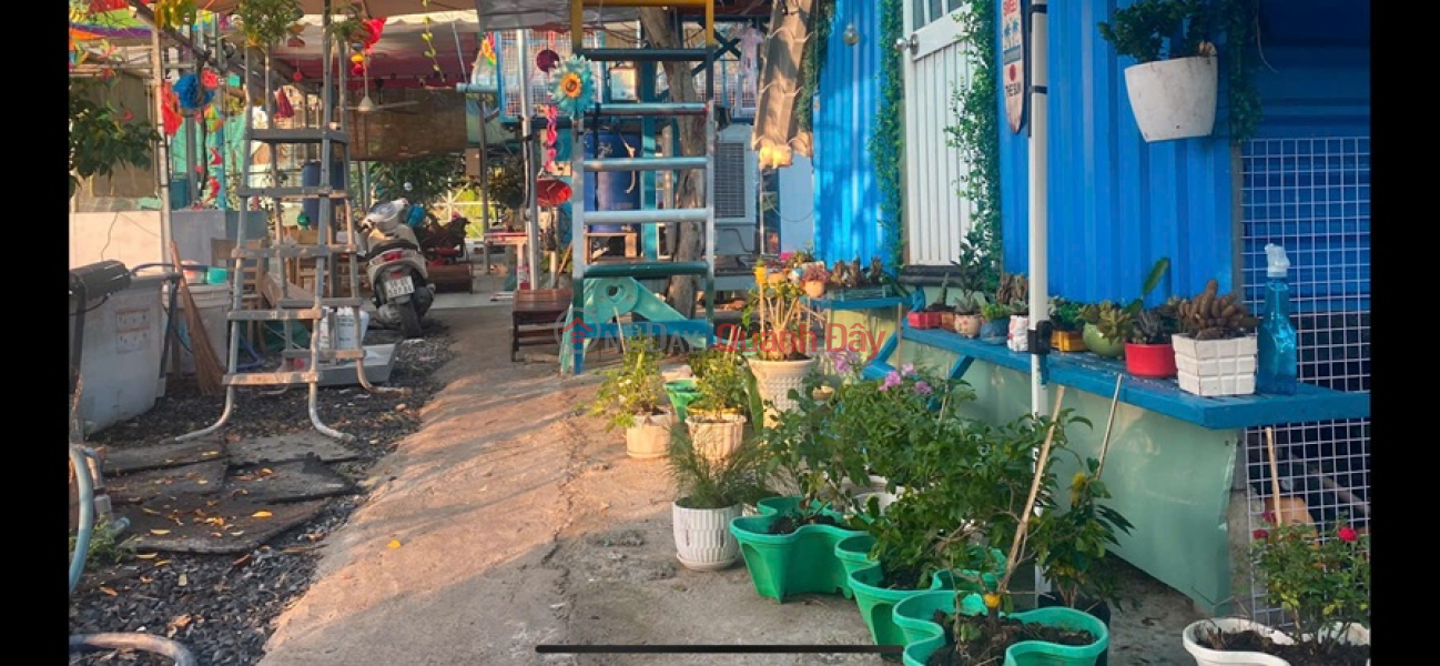đ 1.7 Billion, BEAUTIFUL HOUSE - GOOD PRICE - OWNER NEEDS TO SELL RESORT AREA At Hamlet 1, Thanh Hoa Commune, Ben Luc District, Long An.