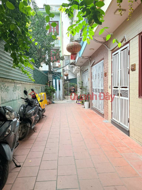 House for sale in lane 344 Ngoc Thuy, behind French school, 34m x 5 floors, car, 7 floors plus, negotiable. Contact 0936123469 _0