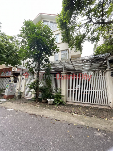 LOA LOA BÁN GẤP BIỆT THỰ LÀNG VIỆT KIỀU CHÂU ÂU MỘ LAO ,HÀ ĐÔNG VỊ TRÍ ĐẮC ĐỊA - KHU VIP HÀ ĐÔNG - SÁT MẶT _0