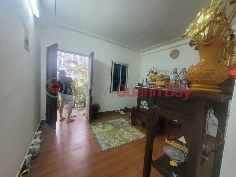 Selling a private house on Thinh Quang street 30m 6 floors 3 sleeping in a rural alley near the street, right at 3 billion, contact 0817606560 _0