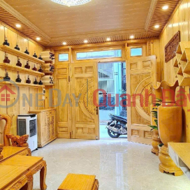 Nhà ốp Gỗ 2 tầng HXH 40m2, Vuông – Đường số 2 QV _0