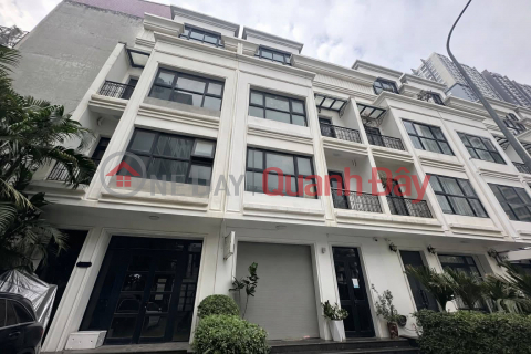 BIỆT THỰ LIỀN KỀ VINHOMES GARDENIA – HÀM NGHI
113M2, 5 TẦNG, KINH DOANH -VỈA HÈ RỘNG _0