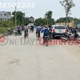 Owner selling quickly a 125m2 plot of land, MB2651, Quang Trach commune. _0