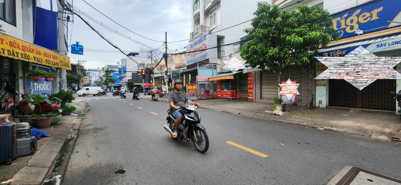 đ 39 Million/ month House for rent on Thach Lam street frontage, 120m², 8m wide - NEXT TO THE CROSSROAD