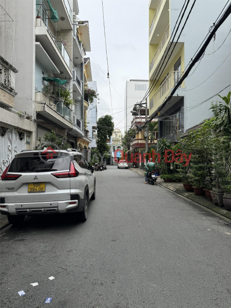 đ 13.9 Billion | **House for sale in alley 125 Hoang Hoa Tham, Ward 13, Tan Binh District (5*20) - 10 bedrooms**