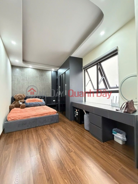 Hiếm ! hơn 9 tỷ nhà mới ngõ 239 Bồ Đề full nội thất 35m x 6T thang máy ở luôn. _0