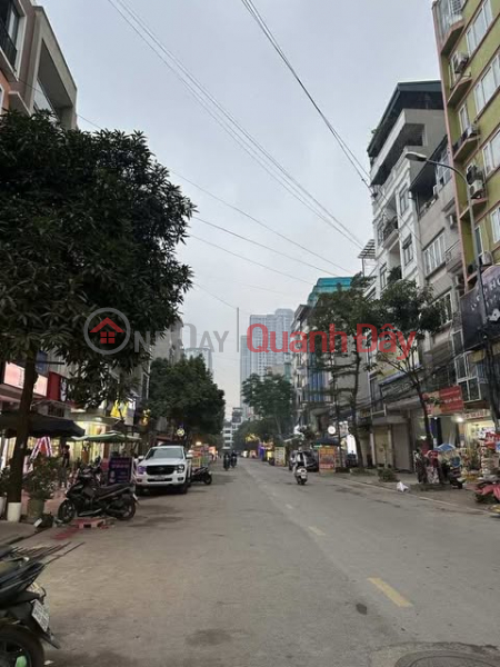 đ 19 Billion BIG ALLEY AS STREET - VIP INTERIOR - BUSY FOOTBALL SIDEWALK - 7 FLOORS WITH ELEVATOR - CONVENIENT ELECTRICAL SYSTEM